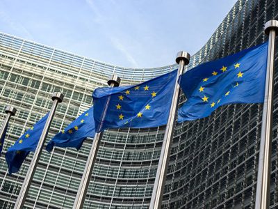 Bruselas «acepta» el rechazo de Islandia y asegura que «seguirá siendo un socio cercano»