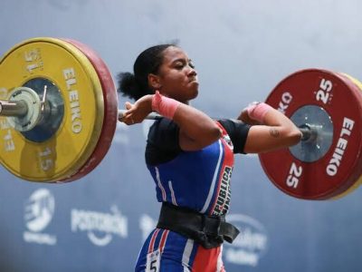Dahiana Ortiz da oro en halterofilia 48 kg