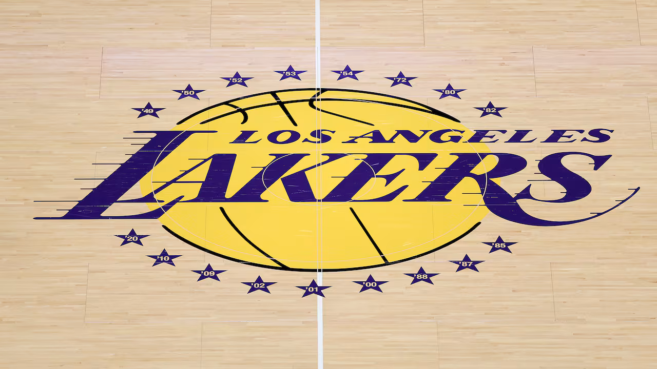 Bob Iger y Joshua Kushner compran Lakers por US$12,500 millones