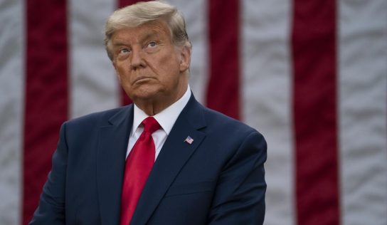 Trump acusa a Irán de “hipocresía” y mantiene amenaza de bloqueo naval hasta lograr un acuerdo