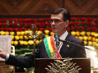 Presidente de Bolivia se disculpa por no asistir a la investidura del nuevo mandatario colombiano