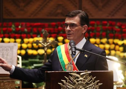 Presidente de Bolivia se disculpa por no asistir a la investidura del nuevo mandatario colombiano