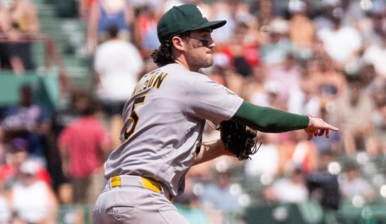 Jacob Wilson rompe récord defensivo histórico en MLB