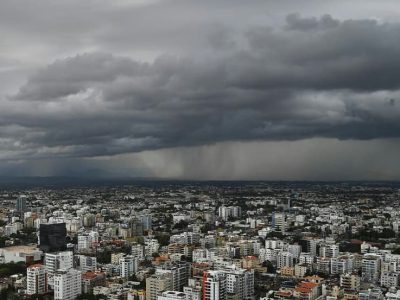 Onda tropical provocará aguaceros, tronadas y ráfagas de viento durante la tarde de este domingo