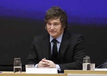 Argentina suspende decreto sobre navegación tras protestas que paralizaron puertos