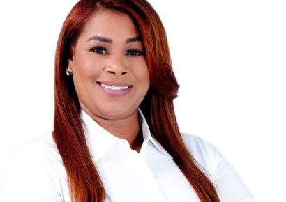 Abinader designa a Mariana Tavárez de Santos como directora general de MERCADOM