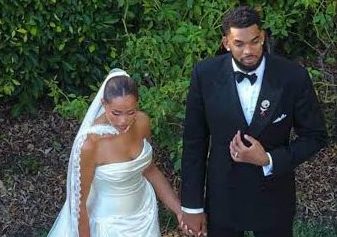 Karl-Anthony Towns y Jordyn Woods se dan el “sí” en una lujosa boda en Malibú