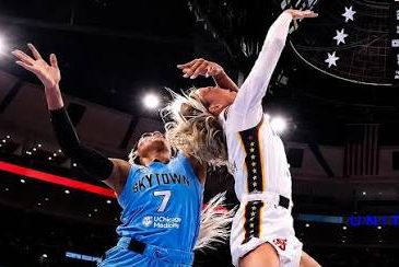 Polémica en el básquetbol femenino: el foul de DiJonai Carrington contra Sophie Cunningham desata un debate racial tras el mensaje “privilegio blanco”