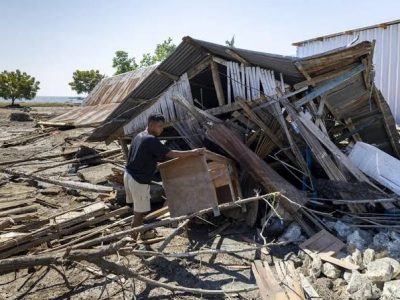 Terremoto de 7,7 en Indonesia deja 83 fallecidos y más de 111.000 evacuados