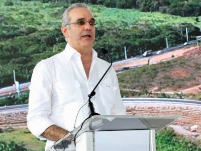 Abinader inaugura obras por RD$800 millones en Sur