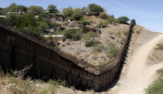EE. UU. reactiva construcción de muro en Arizona