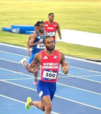 Gabriel Moronta conquista oro en 400m planos
