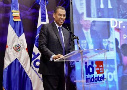 Guido Gómez exhorta a jóvenes dominicanos a priorizar el estudio y mantener sus valores