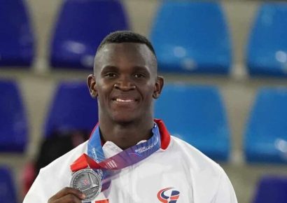 Carlos Herrera gana plata en kumite -75 kg