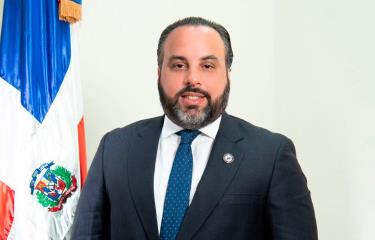 Julio Peña Guzmán es designado presidente de la Junta de Aviación Civil