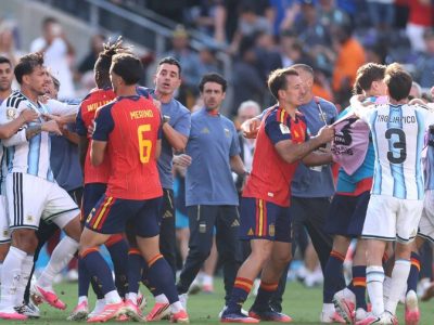 FIFA sanciona a Argentina: Paredes recibe 10 partidos y multa