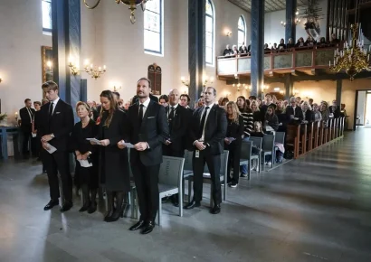 Noruega despide al rey Harald V entre muestras de duelo y acompañamiento a la familia real