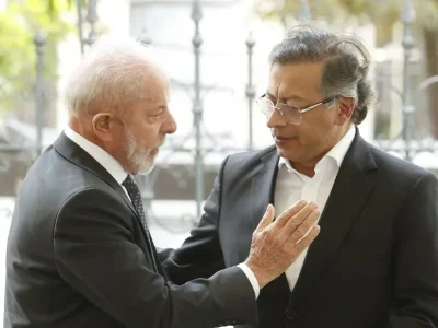 Lula se despide de Petro por llamada telefónica antes del traspaso de mando en Colombia