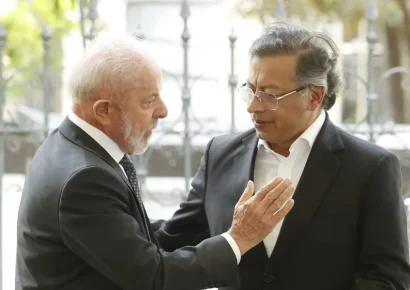 Lula se despide de Petro por llamada telefónica antes del traspaso de mando en Colombia