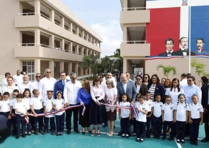 Vicepresidenta Raquel Peña encabeza inicio del nuevo año escolar 2026-2027 en Santiago