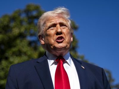 Trump amenaza con bombardear Omán si interfiere en el diálogo entre EE. UU. e Irán
