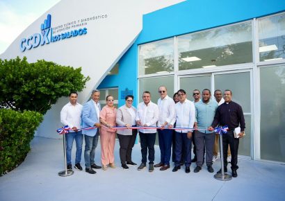 SNS entrega centro remozado en Los Salados, Santiago