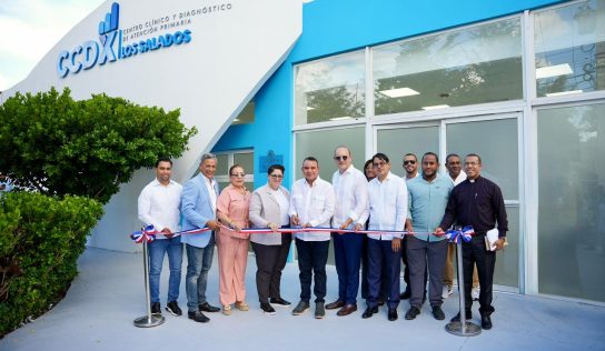SNS entrega centro remozado en Los Salados, Santiago