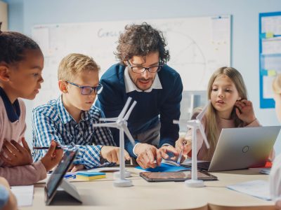 Educación prioriza alfabetización, matemáticas y enfoque STEM