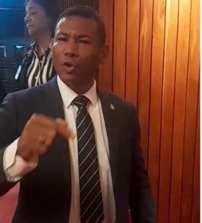 Pacheco y vocero de FP protagonizan acalorado enfrentamiento