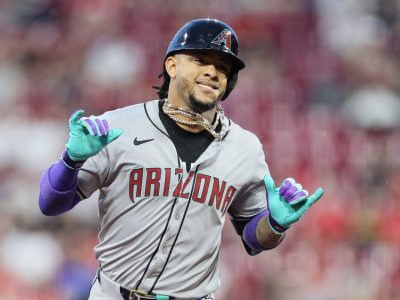 Ketel Marte regresa a Phoenix para someterse a resonancia en la rodilla