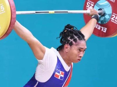 Yudelina Mejía brilla con oro y plata en halterofilia