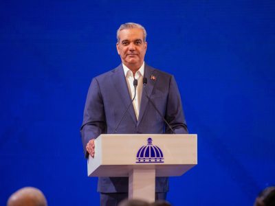 Poder Ejecutivo dispone traslado temporal de la residencia oficial del presidente a Santiago del 14 al 16 de septiembre