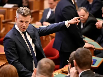 Parlamento húngaro retira la inmunidad al primer ministro por un presunto robo