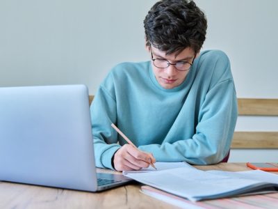 PISA 2025 revela fuerte retroceso en lectura y matemáticas entre estudiantes