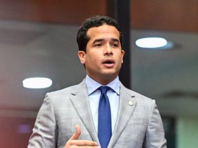 Omar Fernández rechaza enseñanza del creole en escuelas
