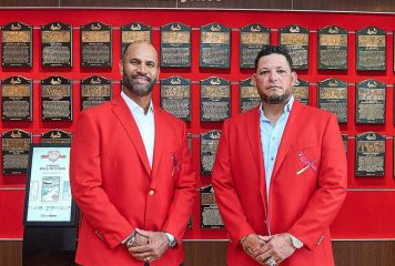 Albert Pujols y Yadier Molina son exaltados al Salón de la Fama de los Cardenales de San Luis