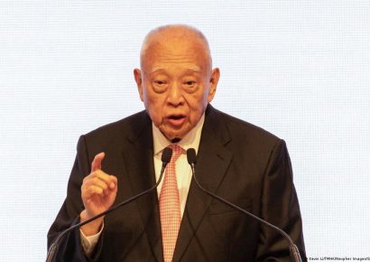 Muere a los 89 años Tung Chee-hwa, primer jefe del Ejecutivo de Hong Kong tras el dominio británico