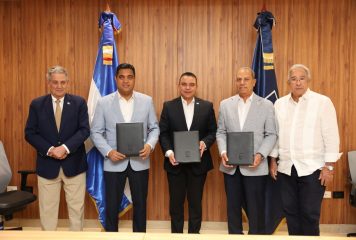 SNS, Deportes y COD firman convenio para atención médica de atletas