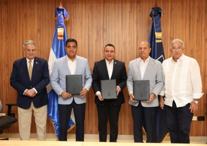 SNS, Deportes y COD firman convenio para atención médica de atletas
