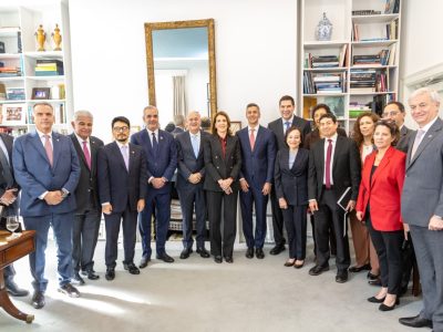 Presidente Abinader propone avanzar en desarrollo y regulación de la IA