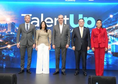 Abinader y Sanz Lovatón anuncian llegada de Talent Up