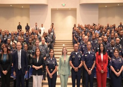 Policía Nacional incorpora a sus agentes a consulta para prevenir la violencia contra las mujeres