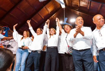 Carolina Mejía fortalece respaldo político en San José de Ocoa