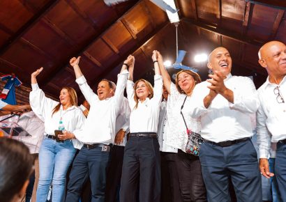 Carolina Mejía fortalece respaldo político en San José de Ocoa
