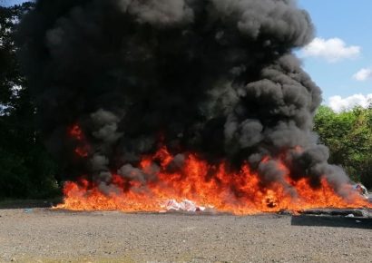 Autoridades destruyen más de dos toneladas de drogas en Peravia y Azua