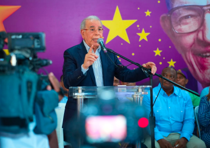 Danilo Medina llama al PLD a movilizarse y asegura que el partido recuperará el poder en 2028