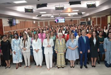 Ministerio de la Mujer y OEA capacitan a más de 300 lideresas rurales