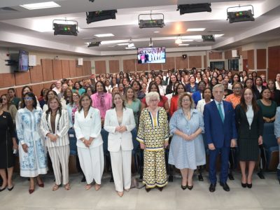Ministerio de la Mujer y OEA capacitan a más de 300 lideresas rurales