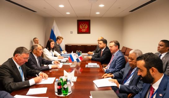Canciller Bisonó fortalece diálogo con Rusia y aborda crisis de Haití junto a Serguéi Lavrov