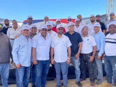 FEDA y CTC capacitan a productores de Montecristi en uso de drones agrícolas